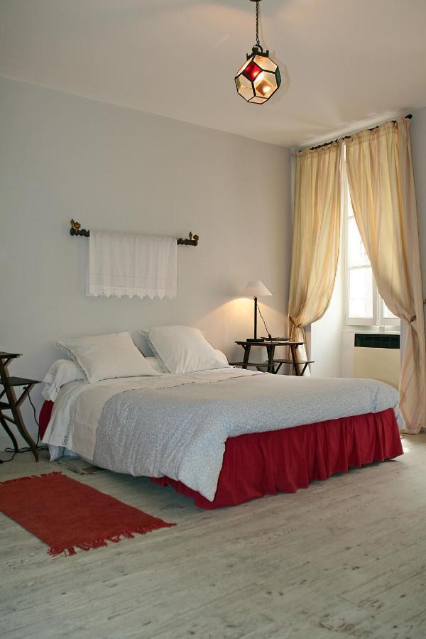Le Tabellion Bed and Breakfast Noyers-sur-Serein Eksteriør billede