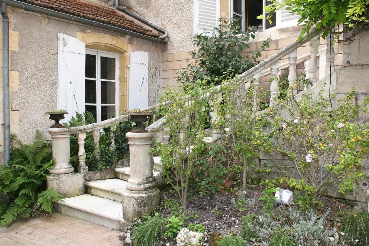 Le Tabellion Bed and Breakfast Noyers-sur-Serein Eksteriør billede
